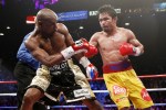 Floyd Mayweather Jr. and Manny Pacquiao boxing.