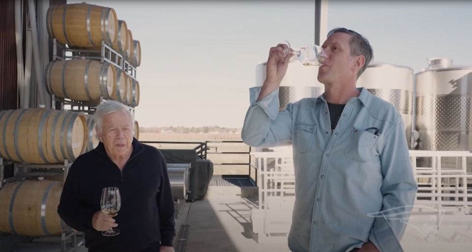 Patriots owner Robert Kraft visited Bledsoe for a sample